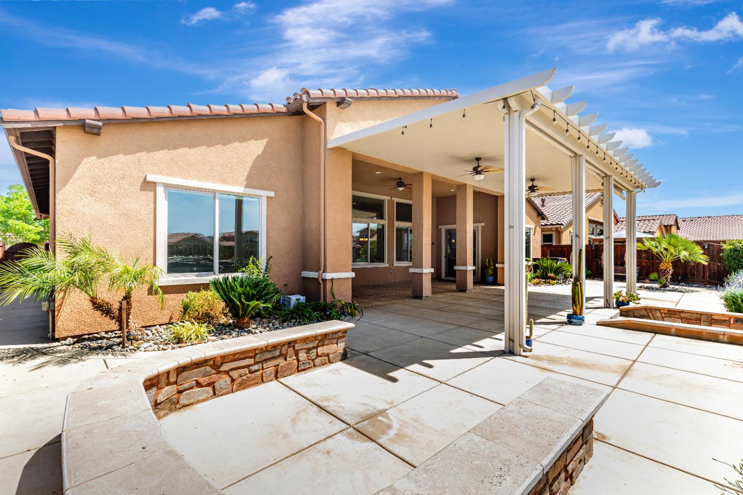 Detail Gallery Image 32 of 41 For 1587 Como Dr, Manteca,  CA 95337 - 3 Beds | 3/1 Baths