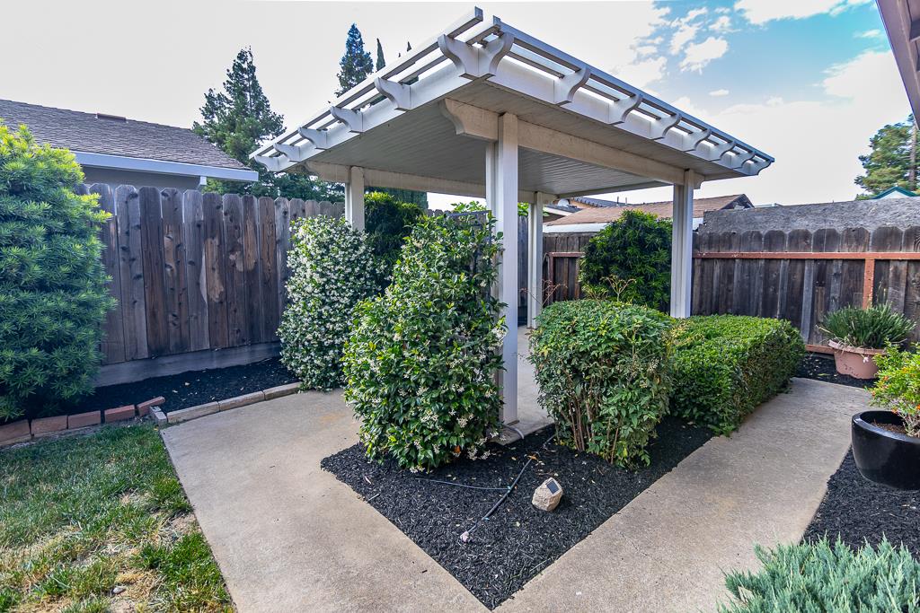 Detail Gallery Image 35 of 46 For 421 Becky Way, Waterford,  CA 95386 - 3 Beds | 2 Baths