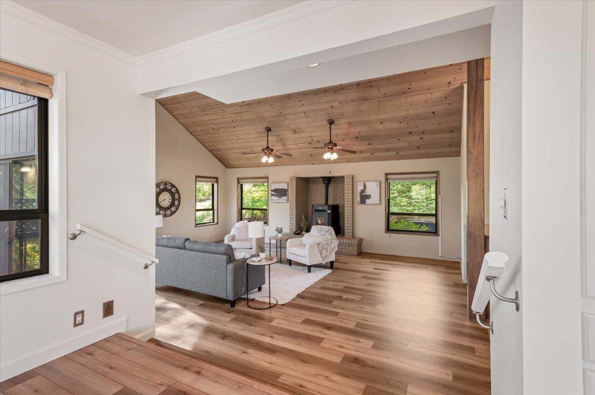 Troy Court, Grass Valley, California image 14
