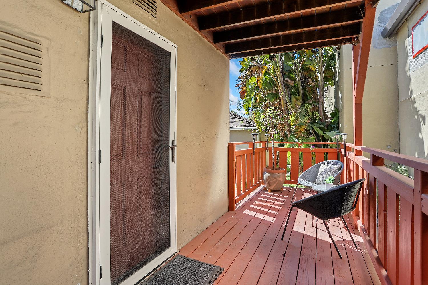 Detail Gallery Image 20 of 27 For 1644 San Pablo Ave #D,  Berkeley,  CA 94702 - 1 Beds | 1 Baths