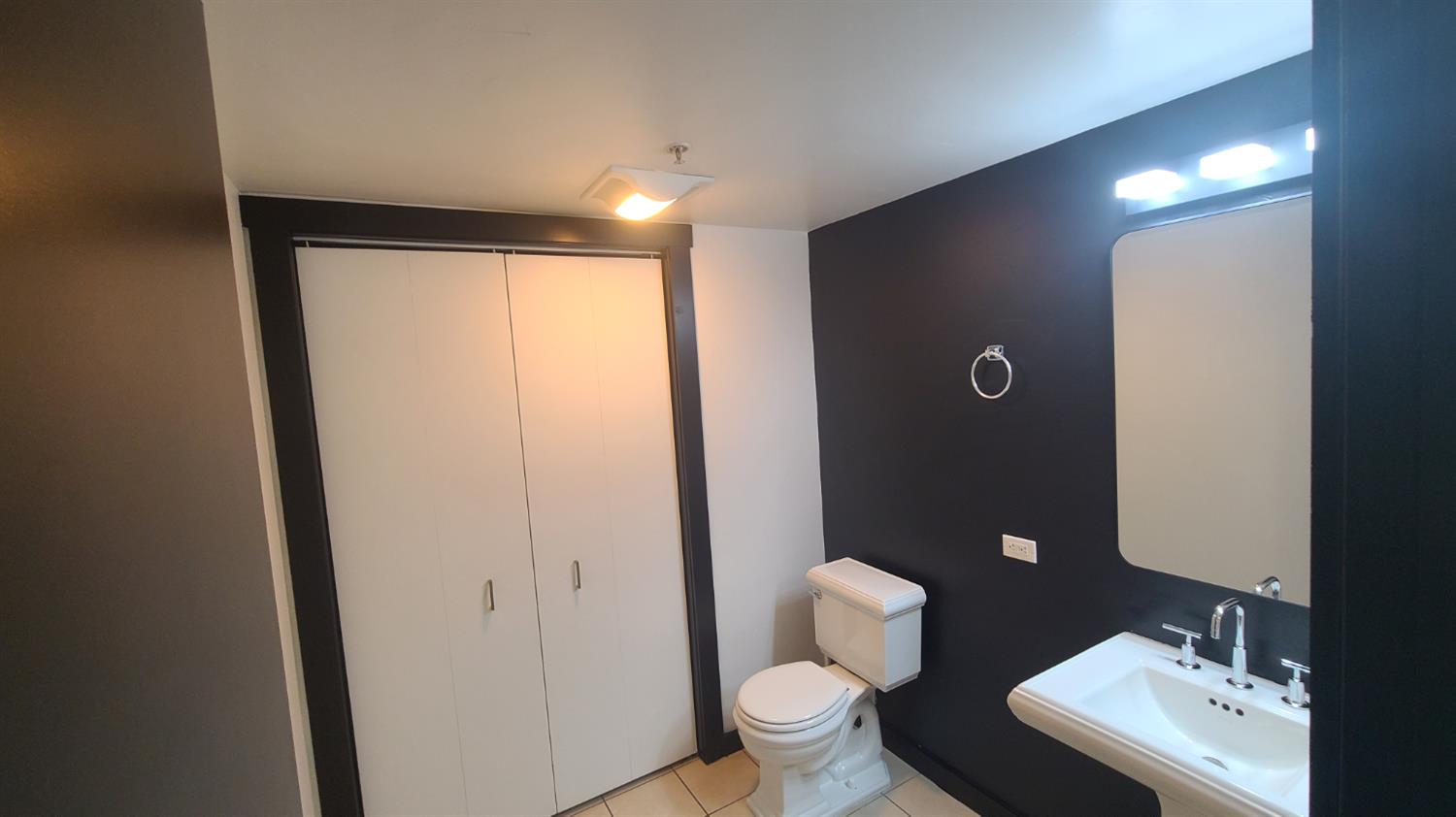Detail Gallery Image 8 of 37 For 330 13th St 1a,  Oakland,  CA 94612 - 1 Beds | 1/1 Baths