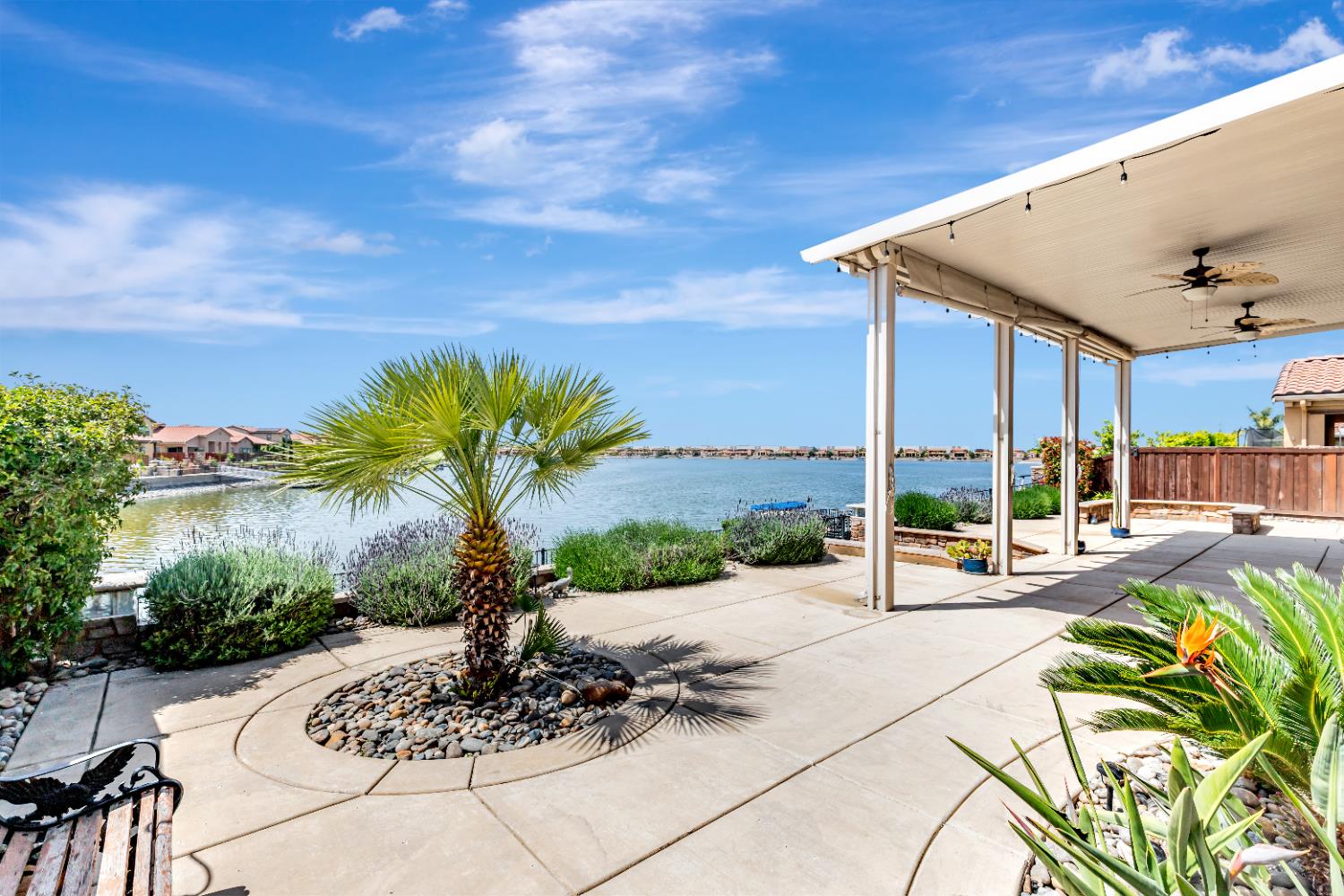Detail Gallery Image 35 of 41 For 1587 Como Dr, Manteca,  CA 95337 - 3 Beds | 3/1 Baths