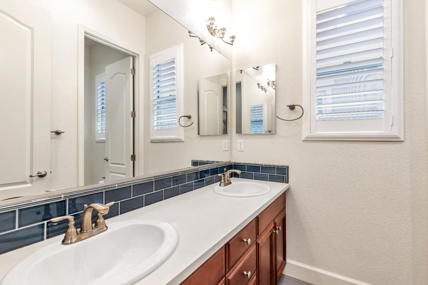 Detail Gallery Image 24 of 41 For 1587 Como Dr, Manteca,  CA 95337 - 3 Beds | 3/1 Baths