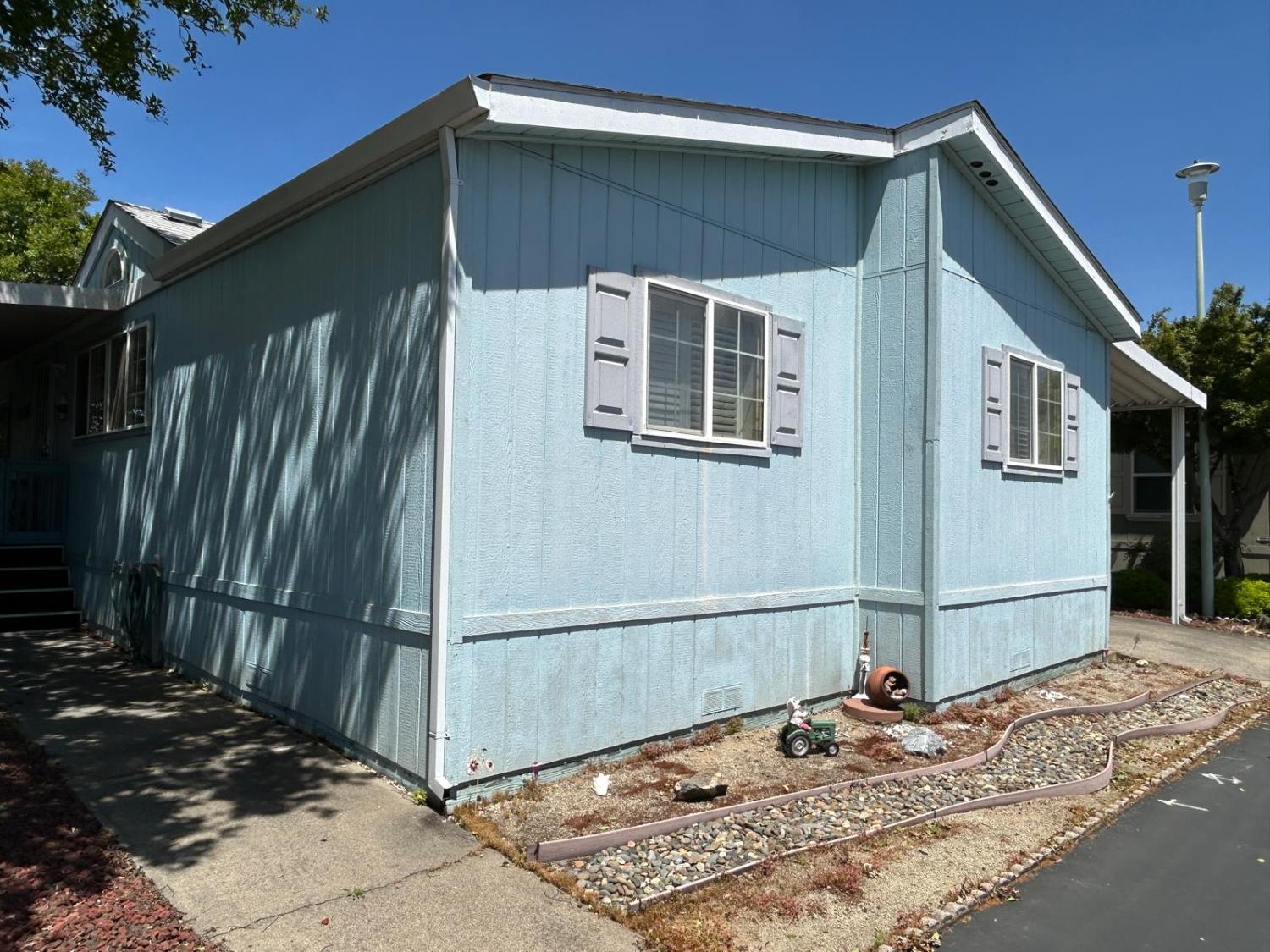 Detail Gallery Image 1 of 28 For 6305 Governors Ln 36, Sacramento,  CA 95828 - 3 Beds | 2 Baths
