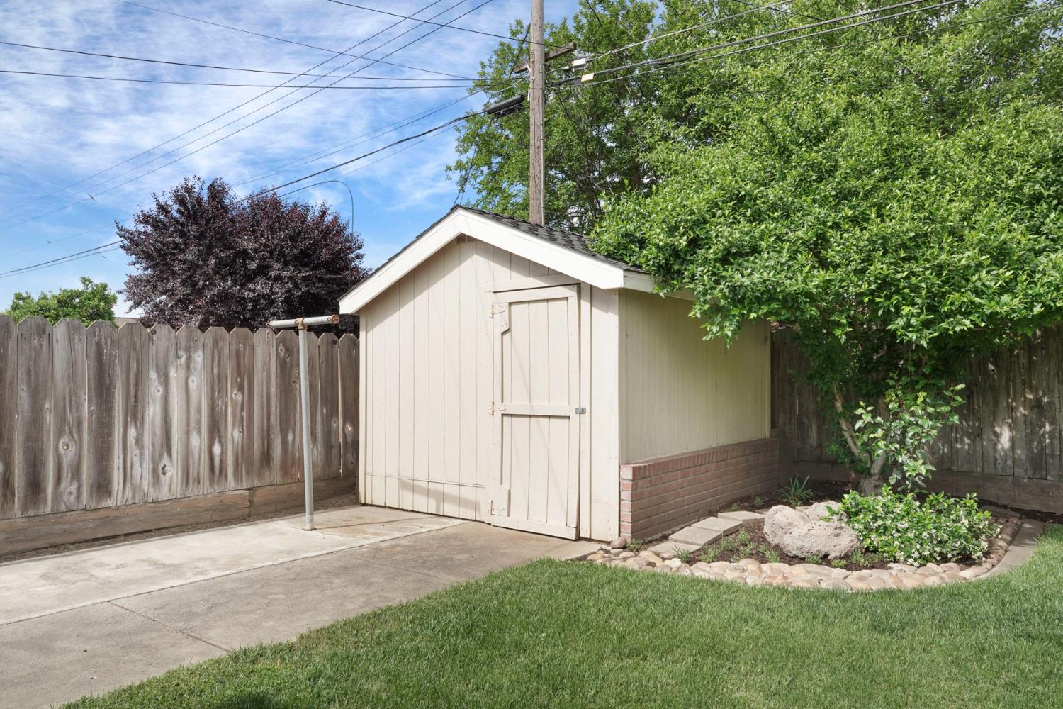 S Fairmont Avenue, Lodi, California image 30