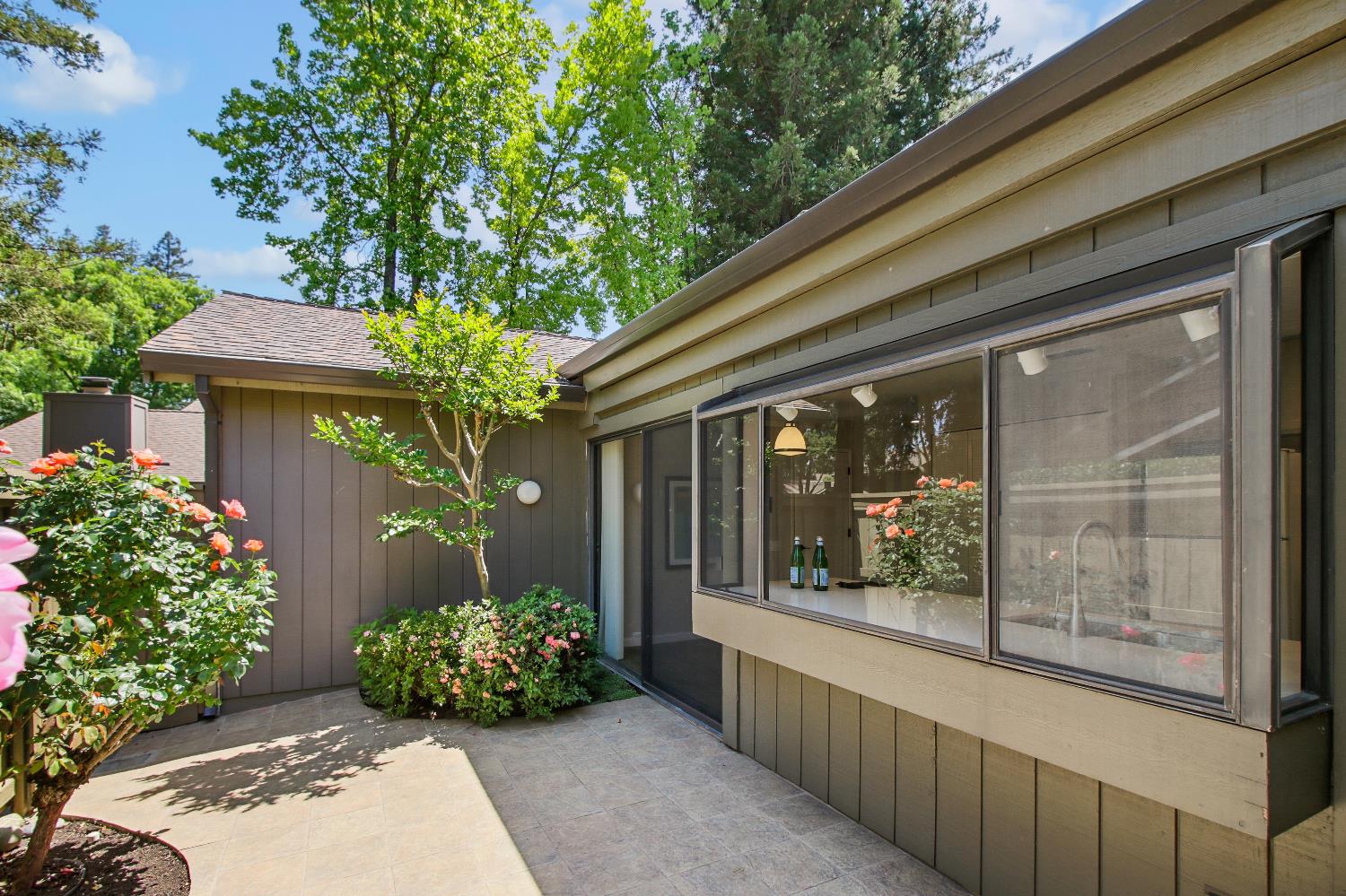 Detail Gallery Image 50 of 59 For 306 East Ranch Rd, Sacramento,  CA 95825 - 2 Beds | 2 Baths