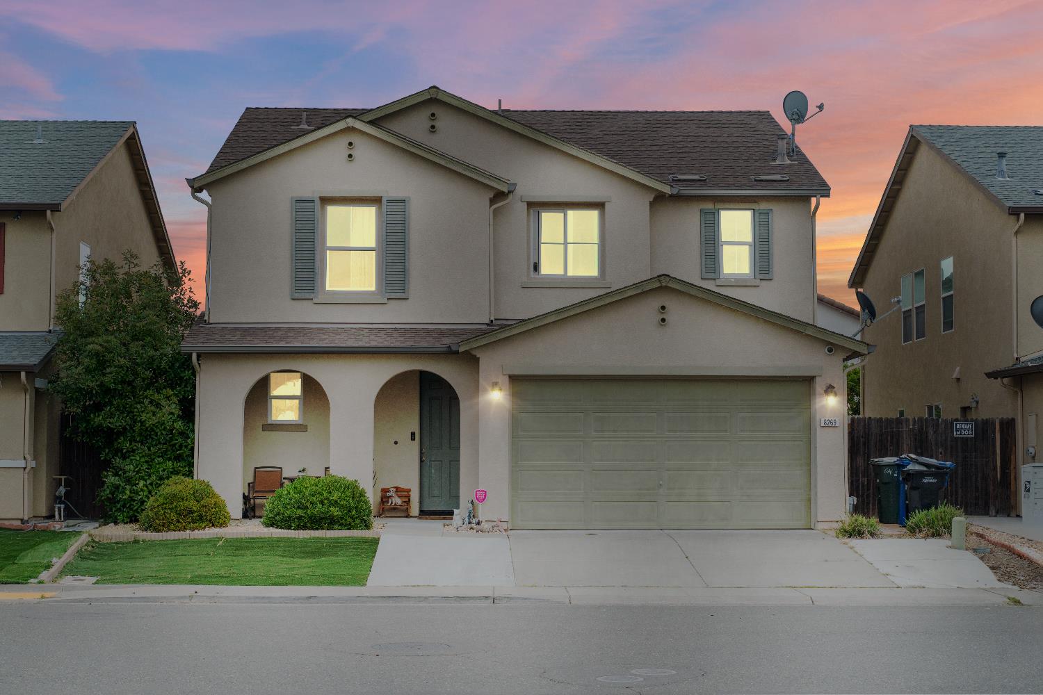 Detail Gallery Image 1 of 59 For 8269 Red Rock Dr, Sacramento,  CA 95829 - 4 Beds | 2/1 Baths