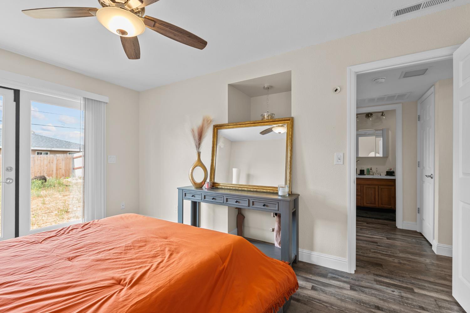Detail Gallery Image 15 of 36 For 10164 Crawford Way, Sacramento,  CA 95827 - – Beds | – Baths