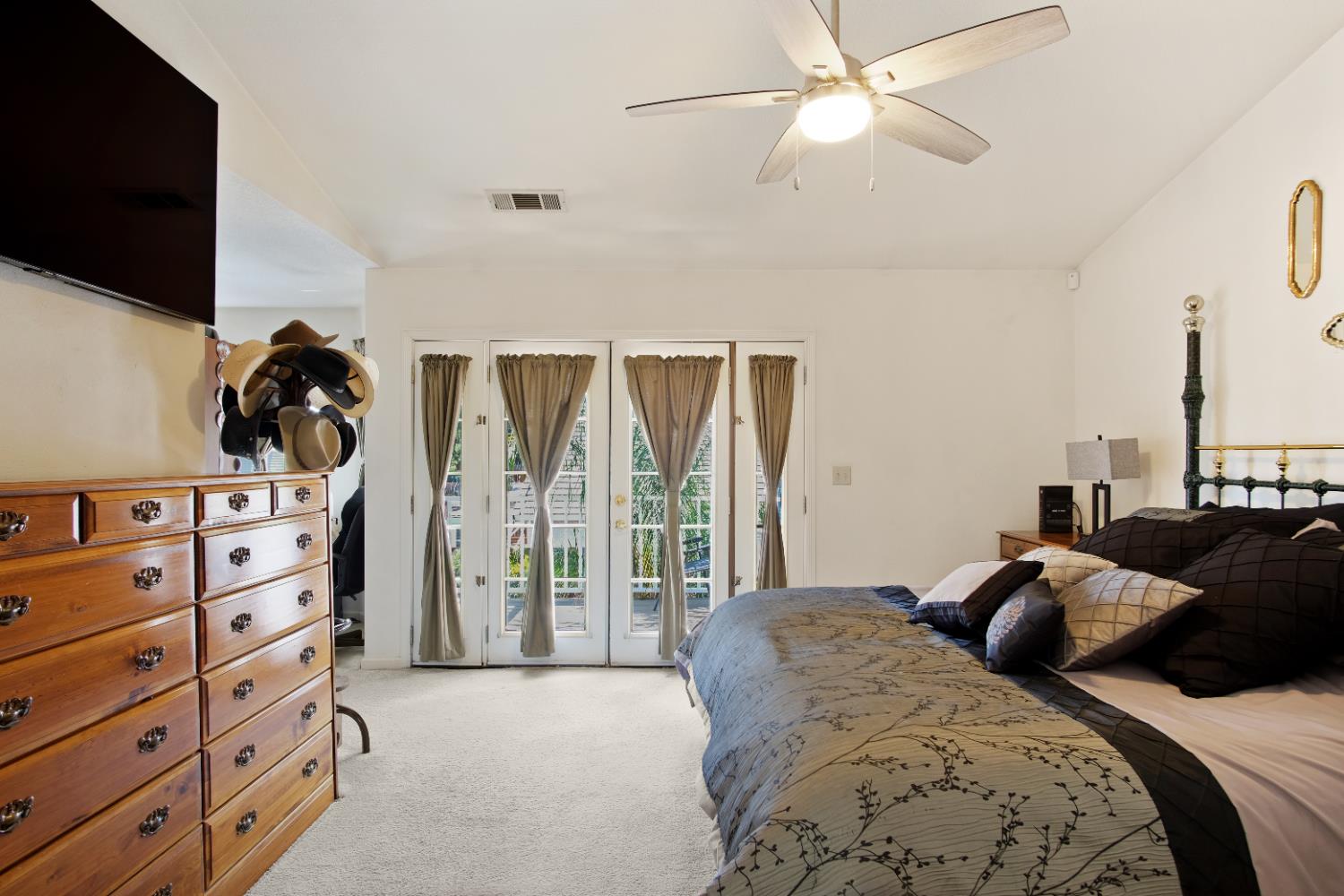 Detail Gallery Image 12 of 25 For 1724 Stonum Rd, Modesto,  CA 95351 - 4 Beds | 4 Baths
