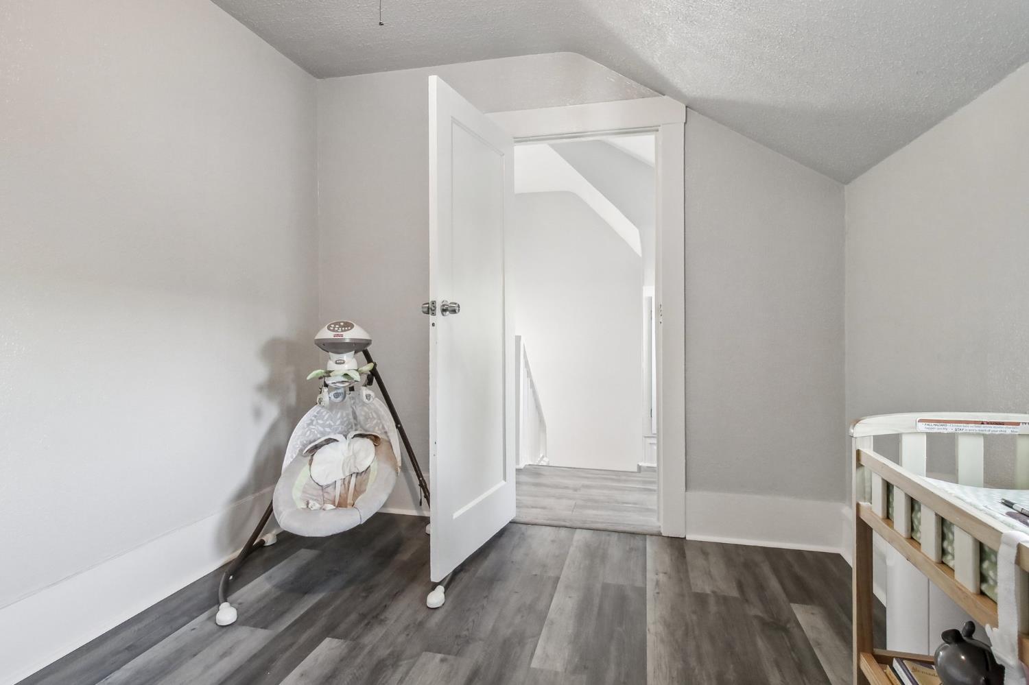 Detail Gallery Image 18 of 33 For 3133 Harrison St, Oakland,  CA 94611 - 4 Beds | 2 Baths