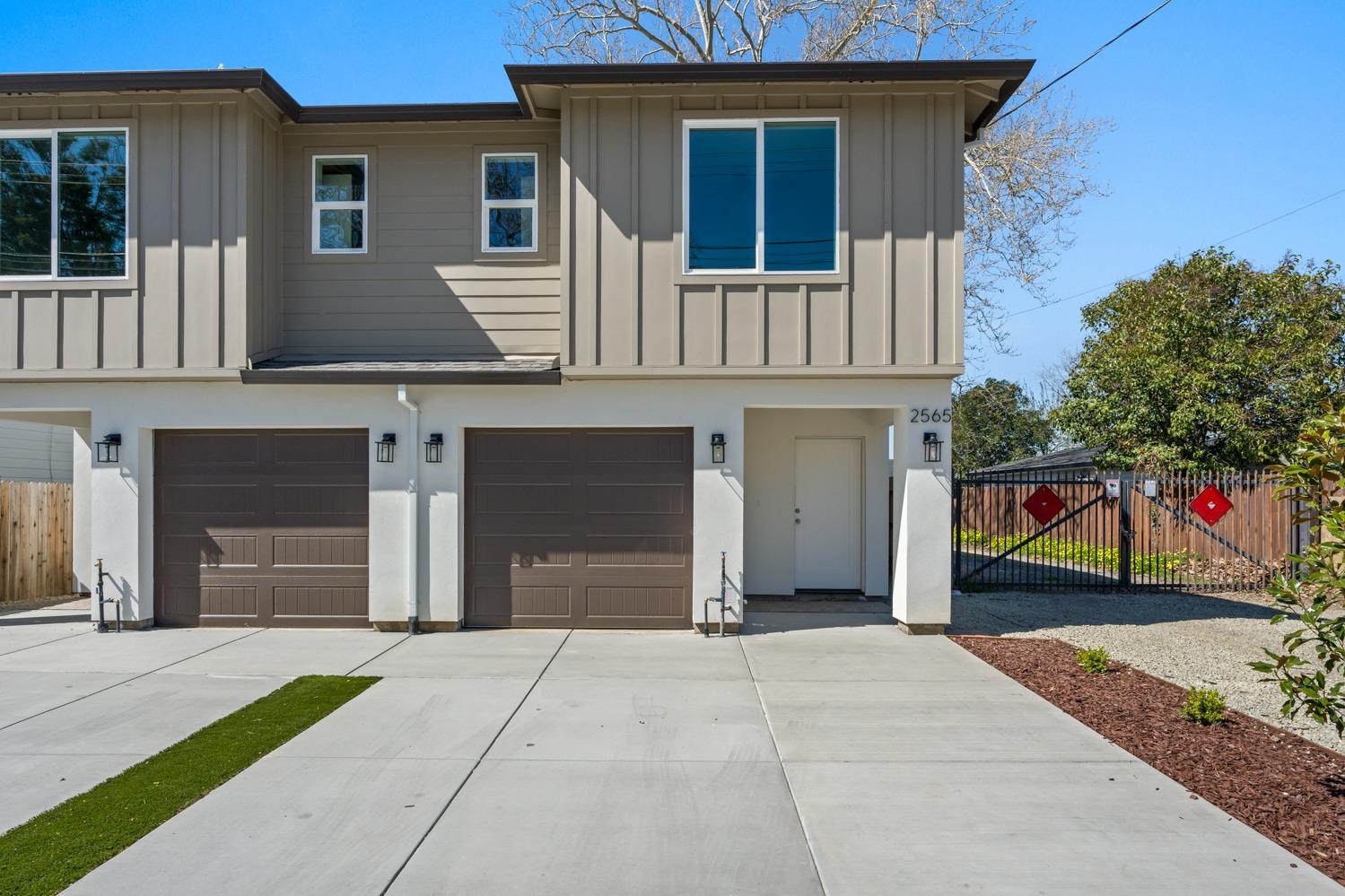 Detail Gallery Image 3 of 33 For 2565 Lexington St, Sacramento,  CA 95815 - – Beds | – Baths
