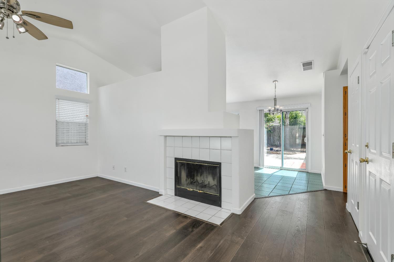 Detail Gallery Image 22 of 35 For 9134 Bungalow Way, Elk Grove,  CA 95758 - 3 Beds | 2 Baths
