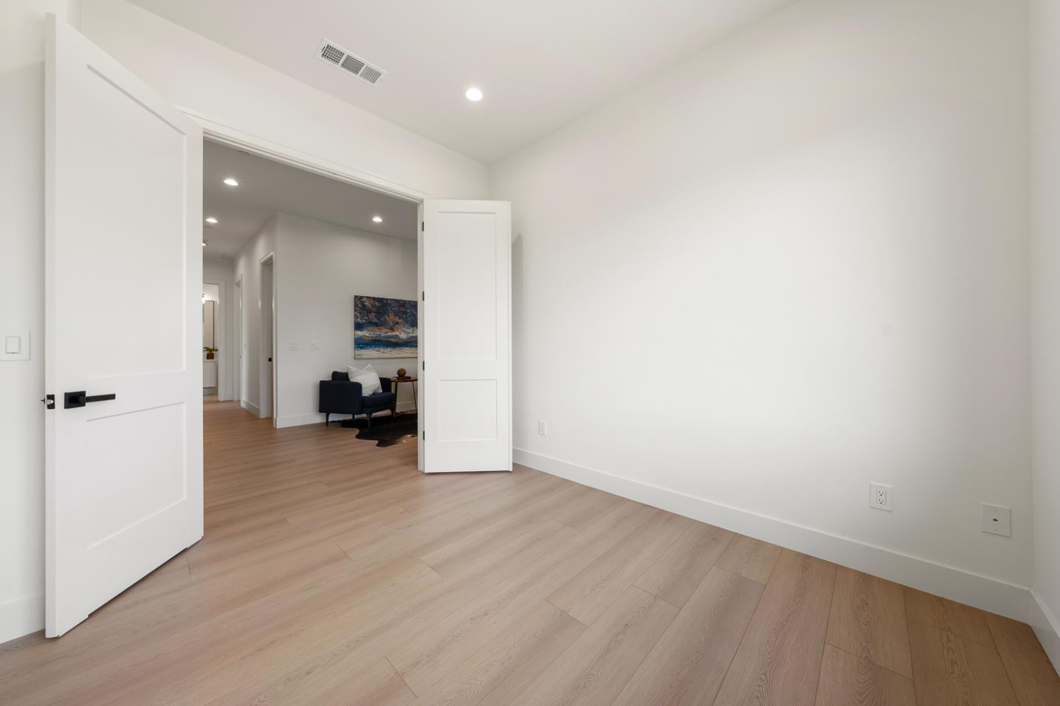 Detail Gallery Image 29 of 59 For 407 East St, Roseville,  CA 95678 - 4 Beds | 4 Baths