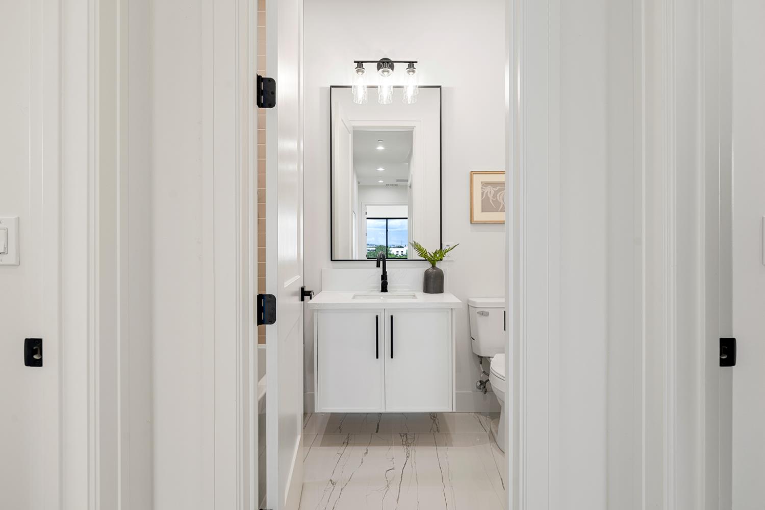 Detail Gallery Image 42 of 59 For 407 East St, Roseville,  CA 95678 - 4 Beds | 4 Baths