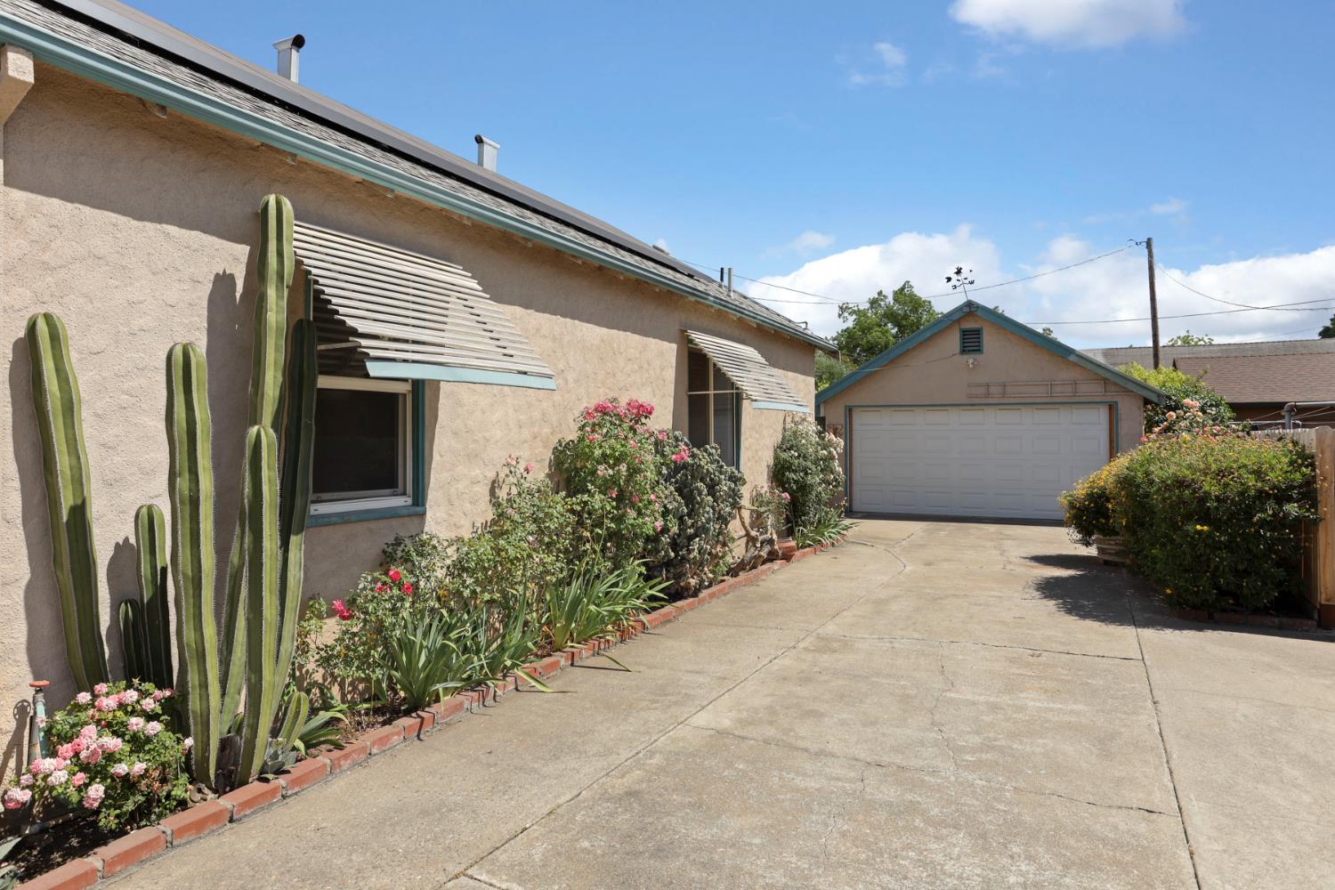 Detail Gallery Image 34 of 39 For 304 E Tokay St, Lodi,  CA 95240 - 2 Beds | 2 Baths