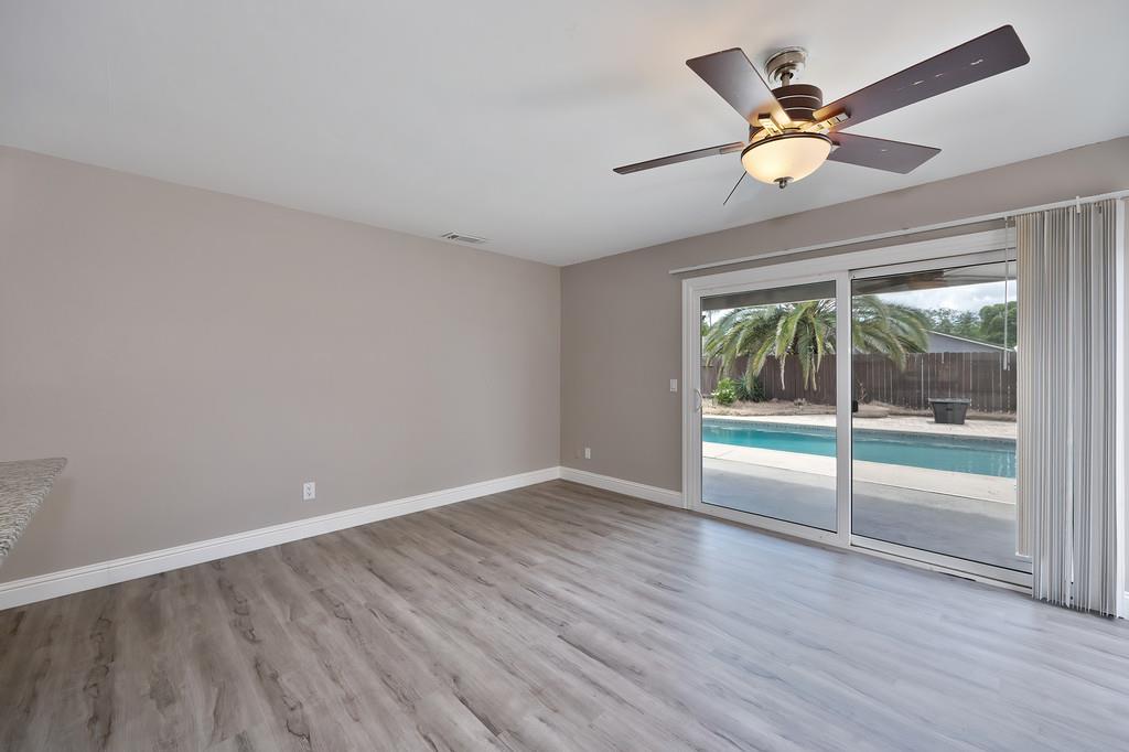 Detail Gallery Image 14 of 33 For 9620 Countryroads Dr, Sacramento,  CA 95827 - 4 Beds | 2 Baths