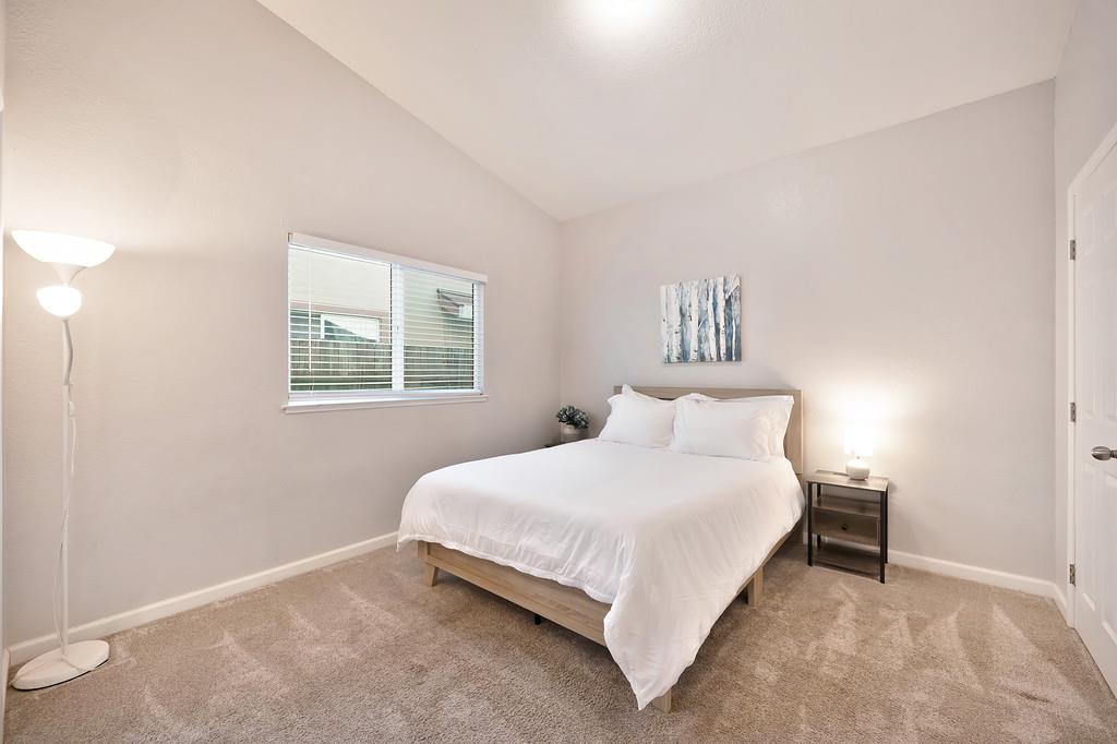 Peach Leaf Court, Sacramento, California image 21