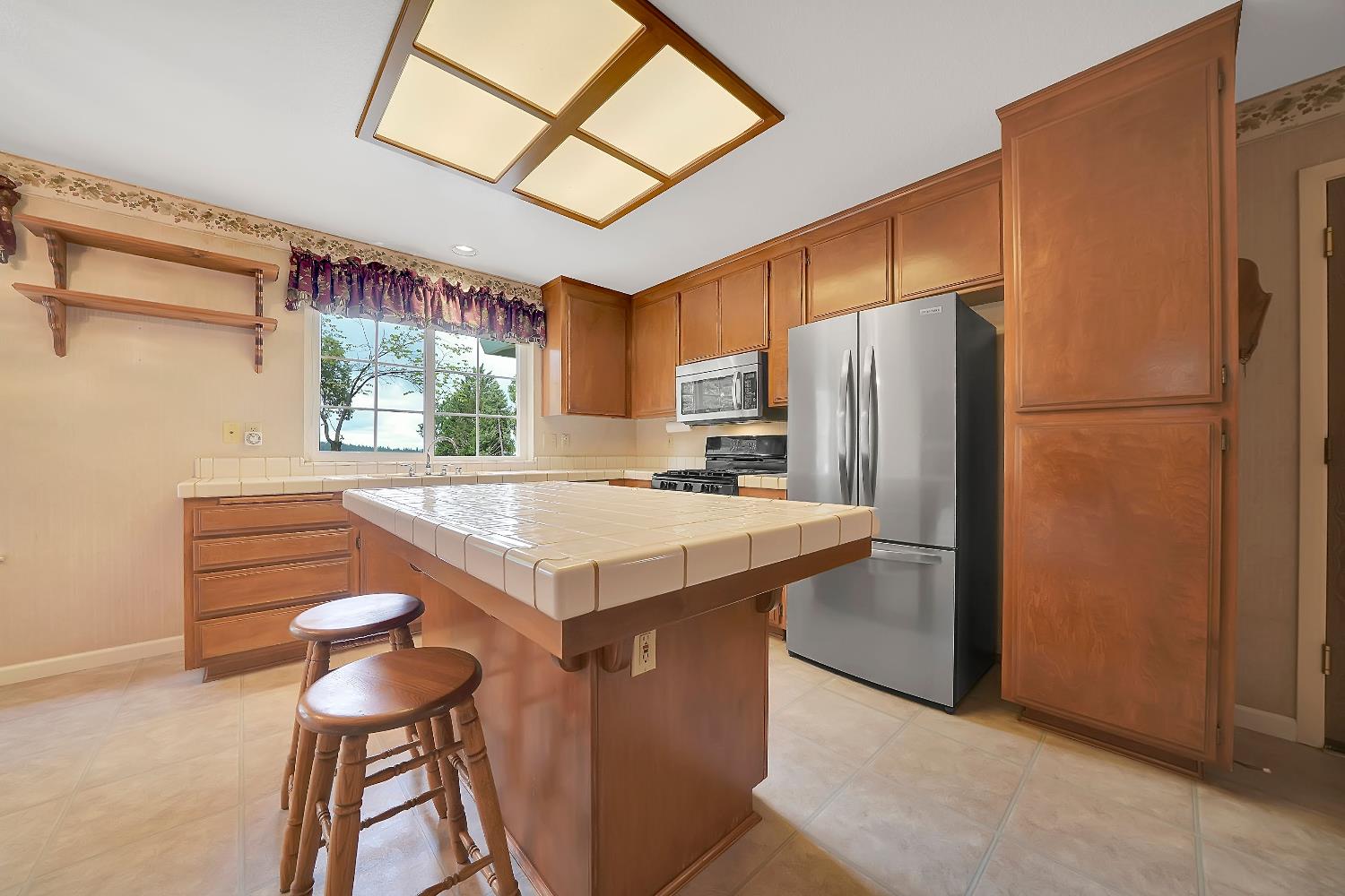 Detail Gallery Image 8 of 36 For 23431 Fortress Way, Pioneer,  CA 95666 - 3 Beds | 2 Baths