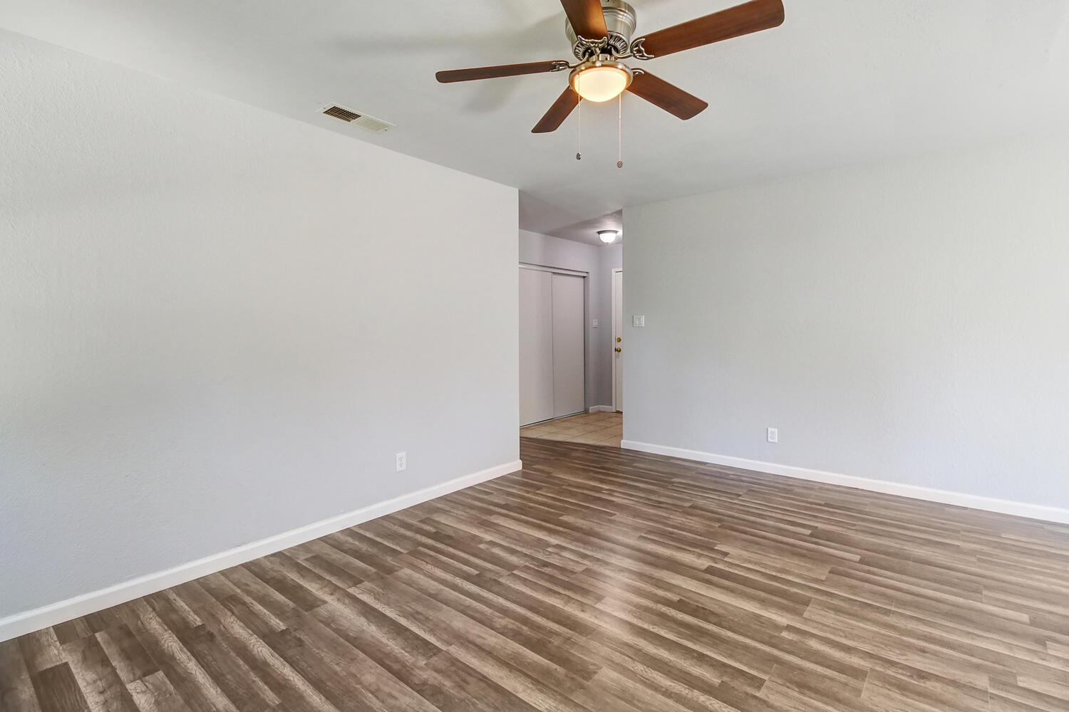 Detail Gallery Image 7 of 35 For 8258 Cordelia Cir, Citrus Heights,  CA 95621 - 3 Beds | 1 Baths