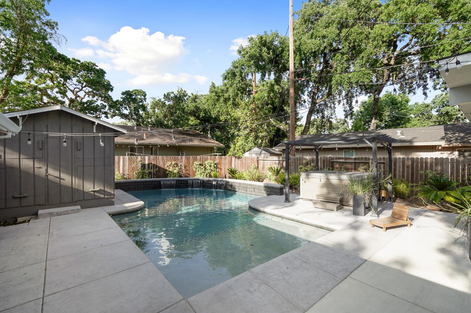 Detail Gallery Image 58 of 79 For 2321 Bonniebrook Dr, Stockton,  CA 95207 - 3 Beds | 2/1 Baths