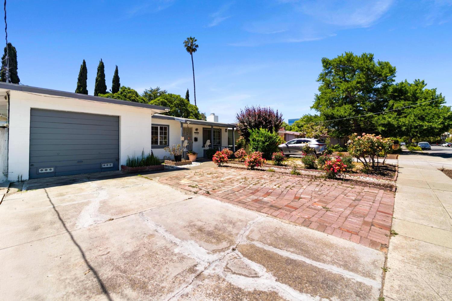 Detail Gallery Image 4 of 15 For 298 W Duane Ave, Sunnyvale,  CA 94085 - 2 Beds | 1 Baths
