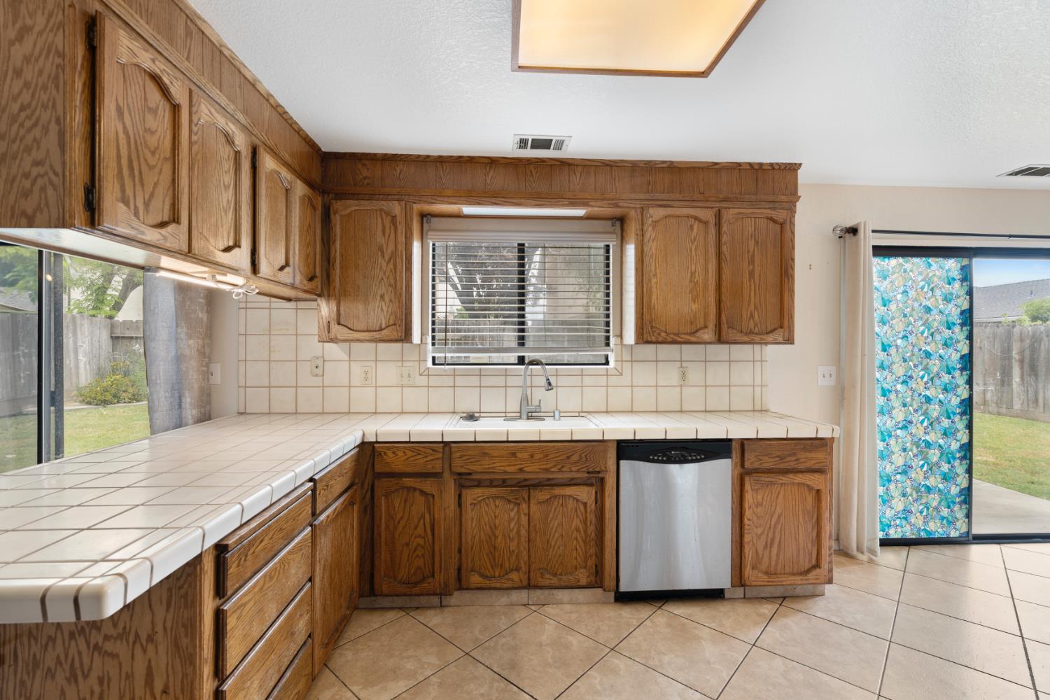 Northridge Way, Stockton, California image 17