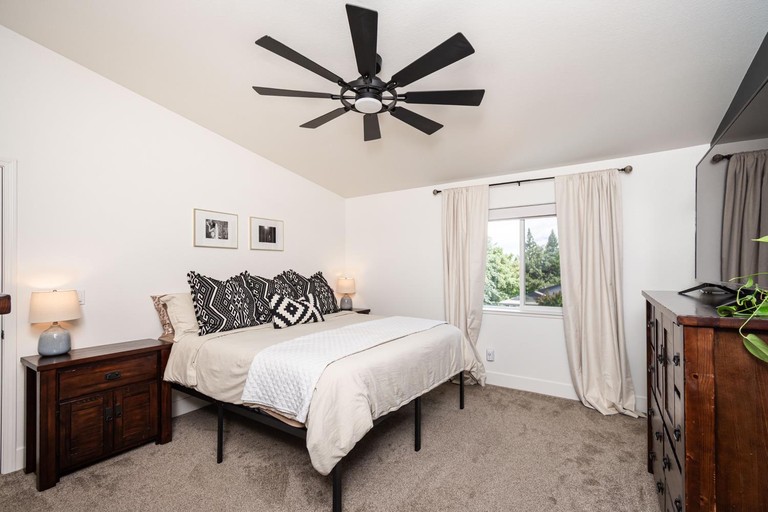 Summer Ridge Court, Auburn, California image 27