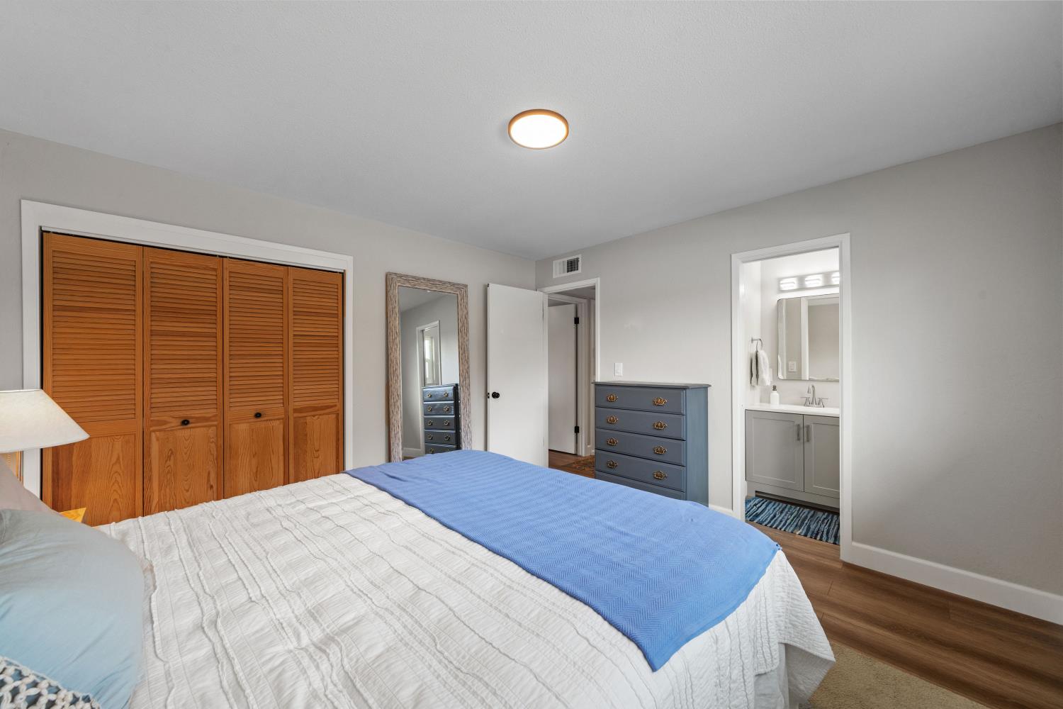 Detail Gallery Image 25 of 31 For 7037 Wilshire Cir, Sacramento,  CA 95822 - 3 Beds | 2 Baths