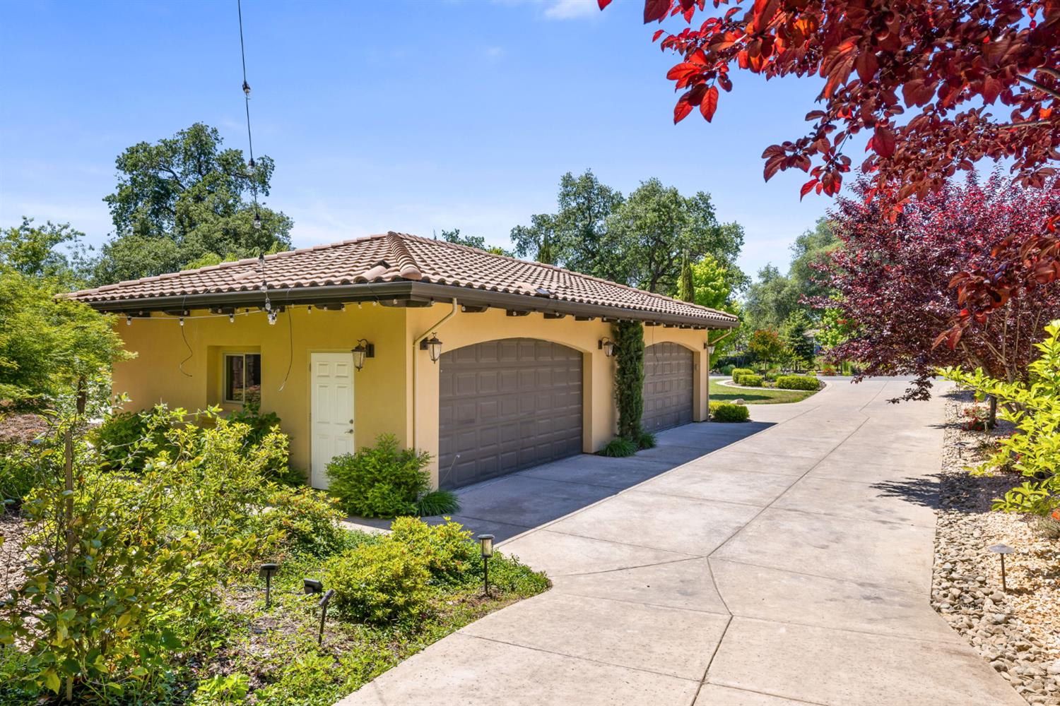 Detail Gallery Image 9 of 98 For 5521 Monte Claire Ln, Loomis,  CA 95650 - 6 Beds | 6/1 Baths