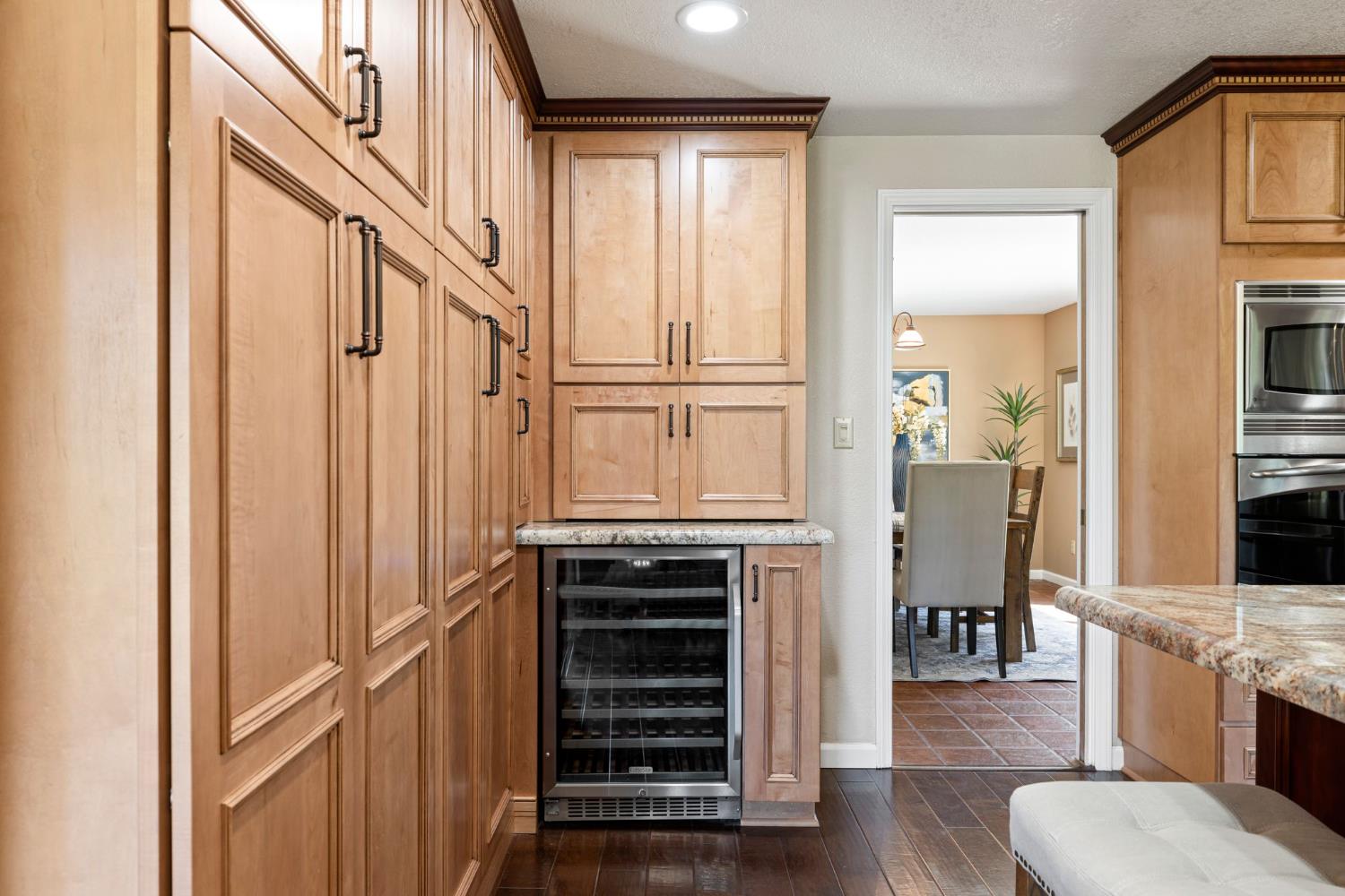 Detail Gallery Image 24 of 87 For 6127 Reservoir Ct, Granite Bay,  CA 95746 - 4 Beds | 4/1 Baths
