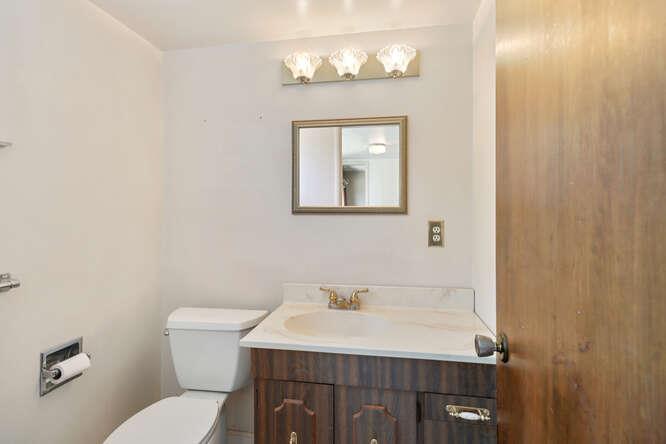 Detail Gallery Image 22 of 49 For 51 Tristan Cir, Sacramento,  CA 95823 - 5 Beds | 2/1 Baths