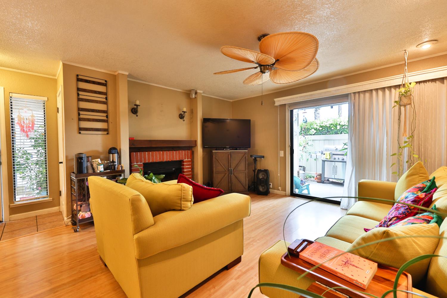 Hurley Way #3, Sacramento, California image 8