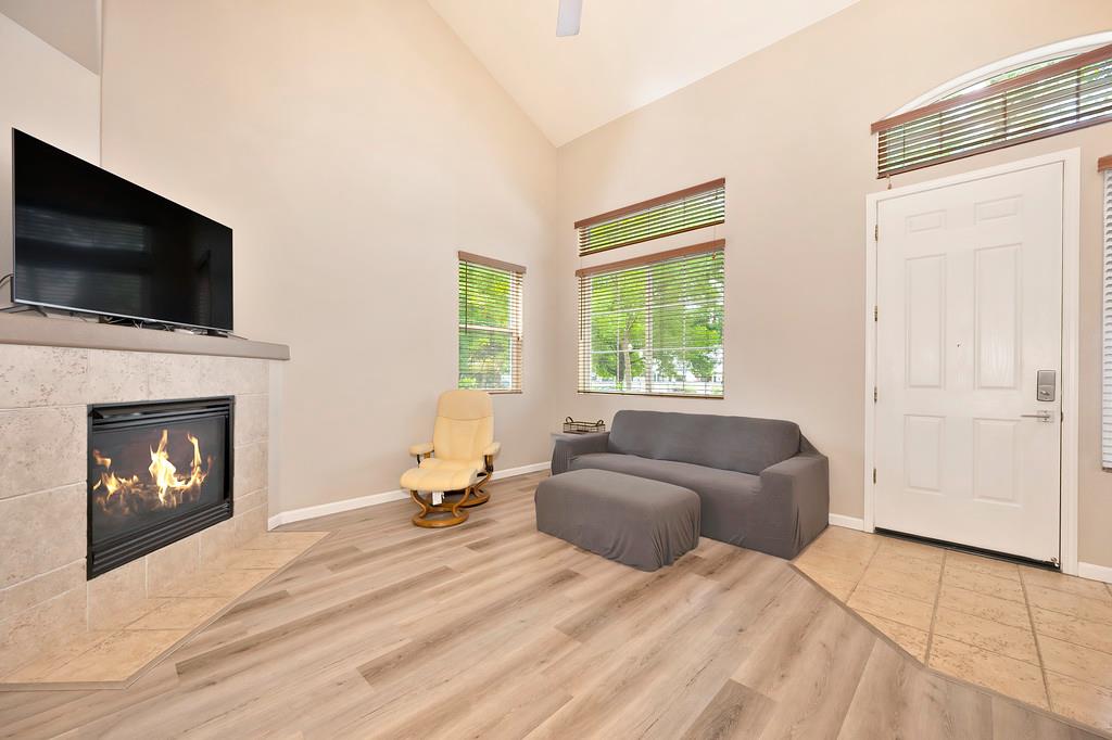 Creekbed Lane, Citrus Heights, California image 10