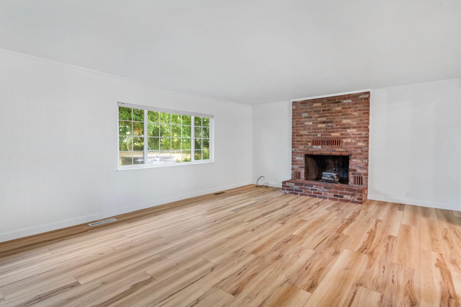 Detail Gallery Image 20 of 49 For 3920 S Escalon Bellota Rd, Farmington,  CA 95230 - 3 Beds | 1/1 Baths