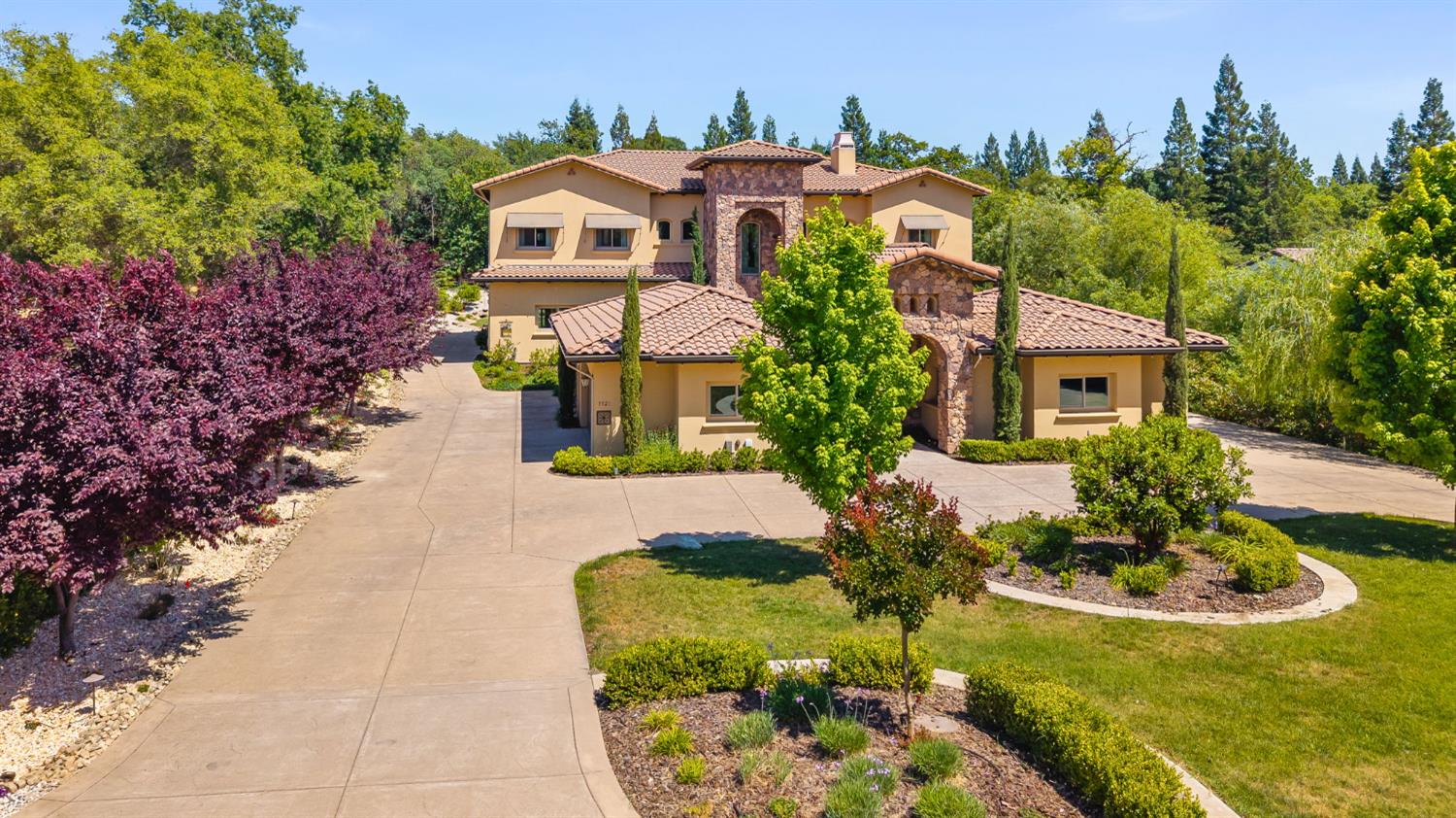 Detail Gallery Image 2 of 98 For 5521 Monte Claire Ln, Loomis,  CA 95650 - 6 Beds | 6/1 Baths