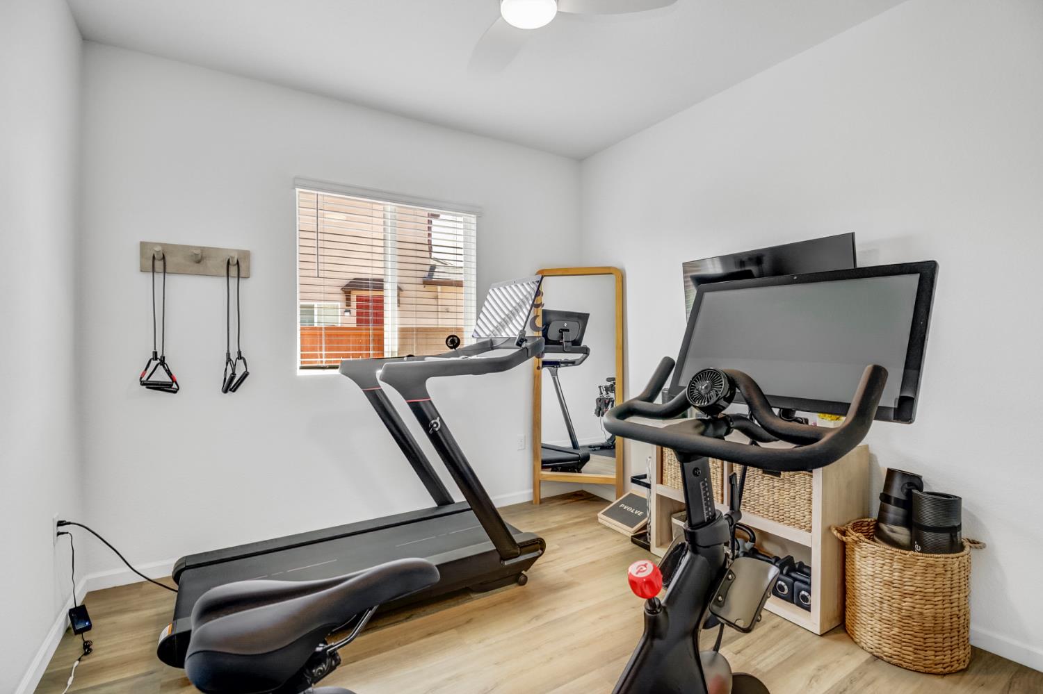 Detail Gallery Image 23 of 33 For 1295 Arriaga Way, Woodland,  CA 95776 - 4 Beds | 2 Baths