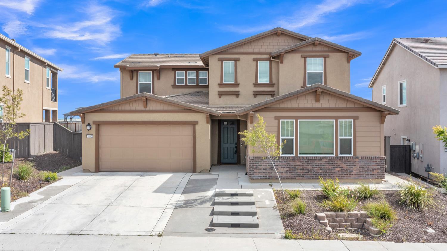 Detail Gallery Image 1 of 61 For 5092 Gold Rush Dr, Folsom,  CA 95630 - 4 Beds | 3/1 Baths
