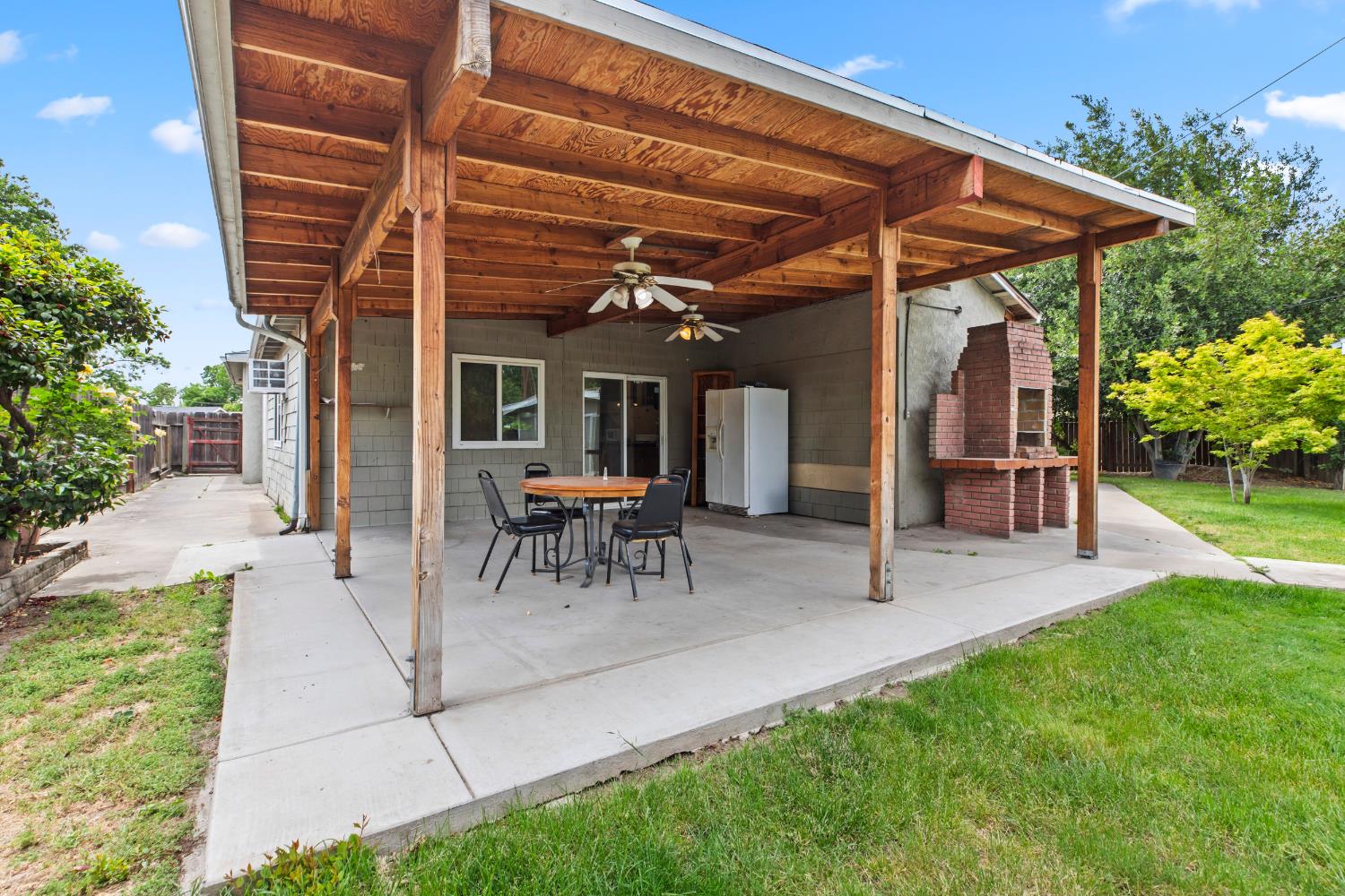 Detail Gallery Image 32 of 43 For 2037 Wally Ct, Modesto,  CA 95350 - 3 Beds | 3 Baths