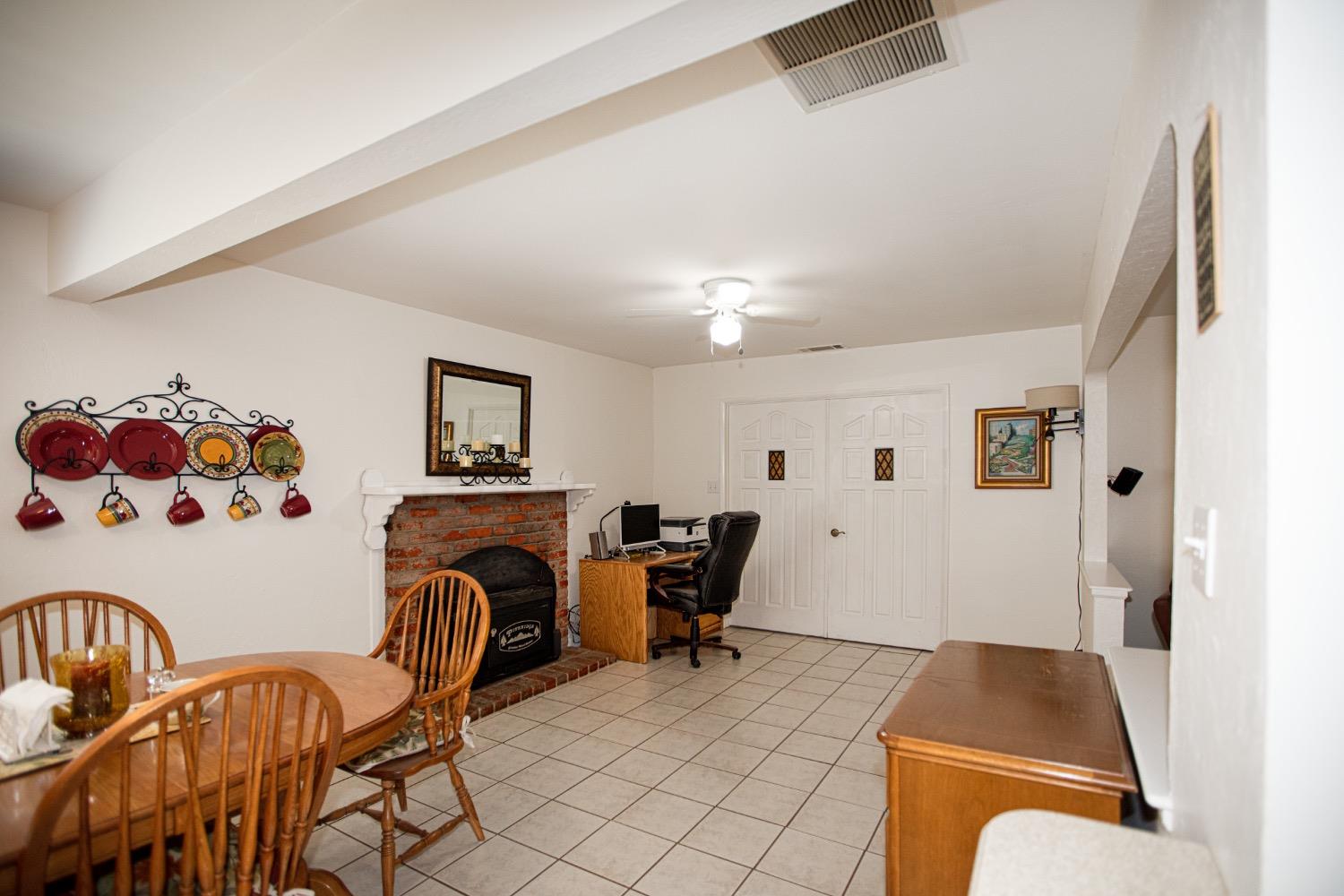 Detail Gallery Image 14 of 58 For 4889 Cherokee Dr, Concord,  CA 94521 - 4 Beds | 3 Baths