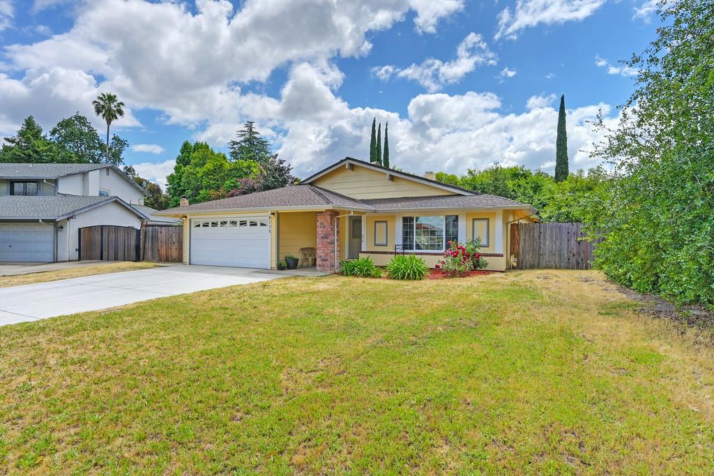 Majestic Oak Way, Citrus Heights, California image 7