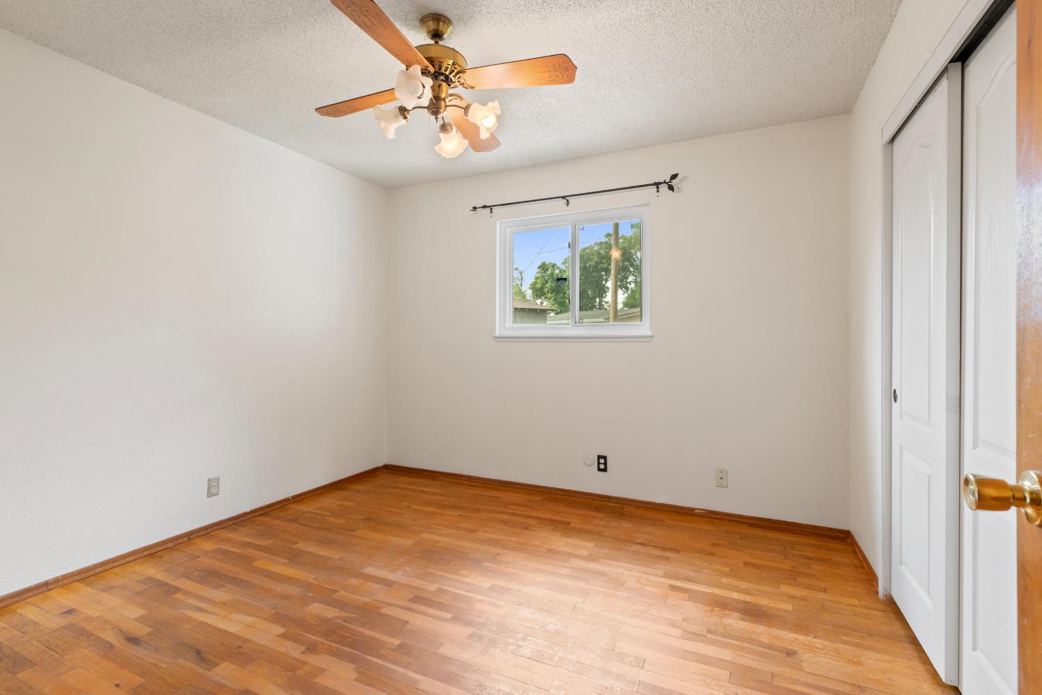 Detail Gallery Image 17 of 43 For 2037 Wally Ct, Modesto,  CA 95350 - 3 Beds | 3 Baths