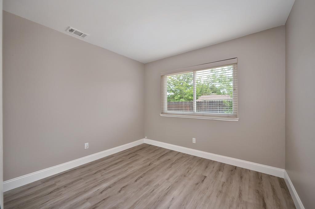 Detail Gallery Image 25 of 33 For 9620 Countryroads Dr, Sacramento,  CA 95827 - 4 Beds | 2 Baths
