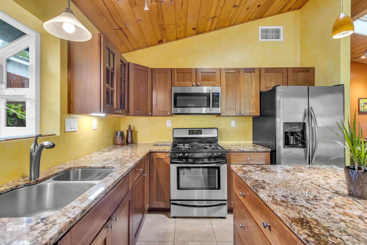 Detail Gallery Image 69 of 94 For 3857 Bannister Rd, Fair Oaks,  CA 95628 - 7 Beds | 3 Baths