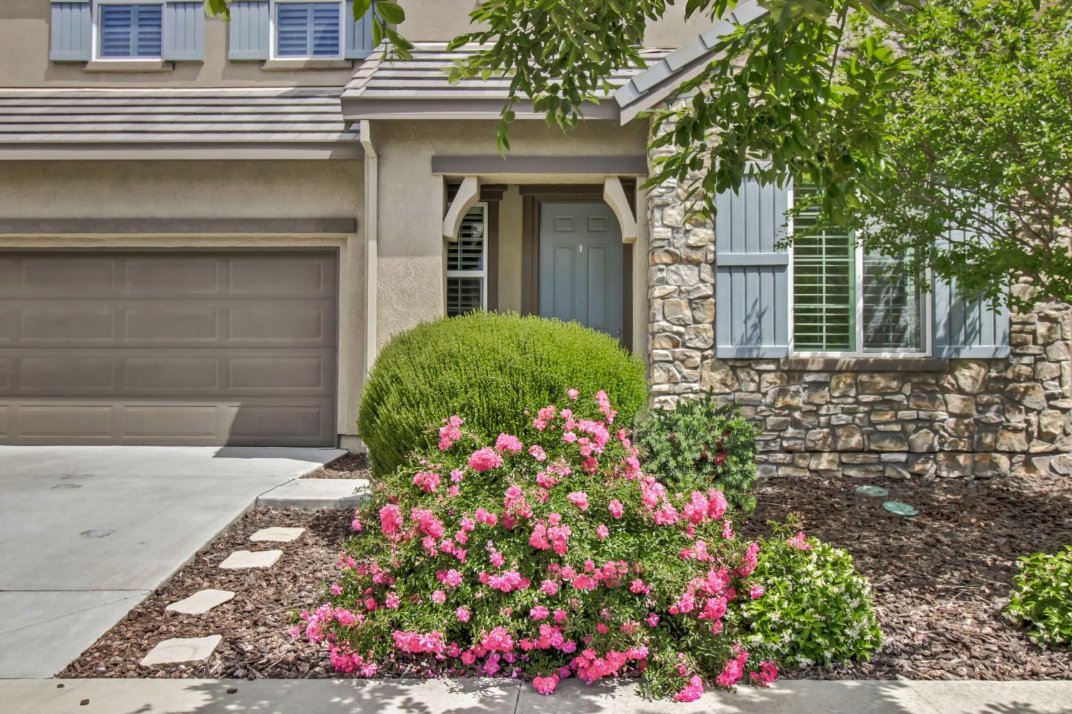 Julia Island Circle, Sacramento, California image 2