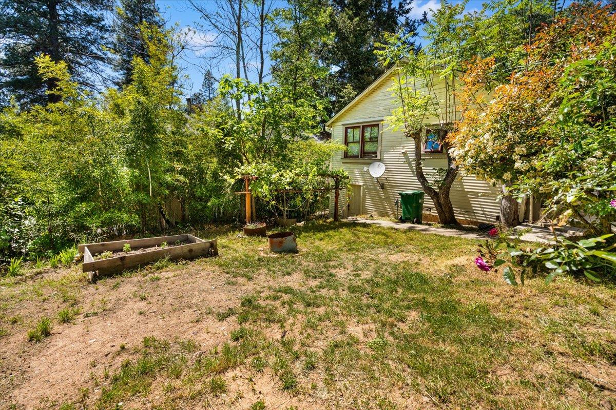 Detail Gallery Image 9 of 84 For 259 N Auburn St, Grass Valley,  CA 95945 - 5 Beds | 4 Baths