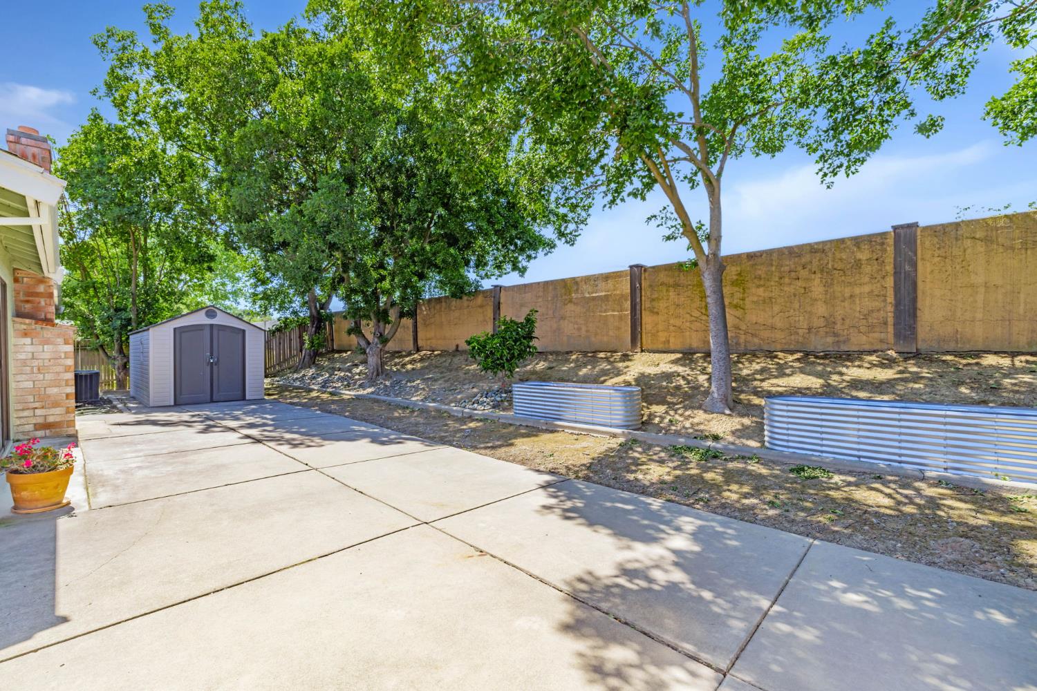 Detail Gallery Image 32 of 34 For 3203 Osuna Way, Sacramento,  CA 95833 - 3 Beds | 2 Baths