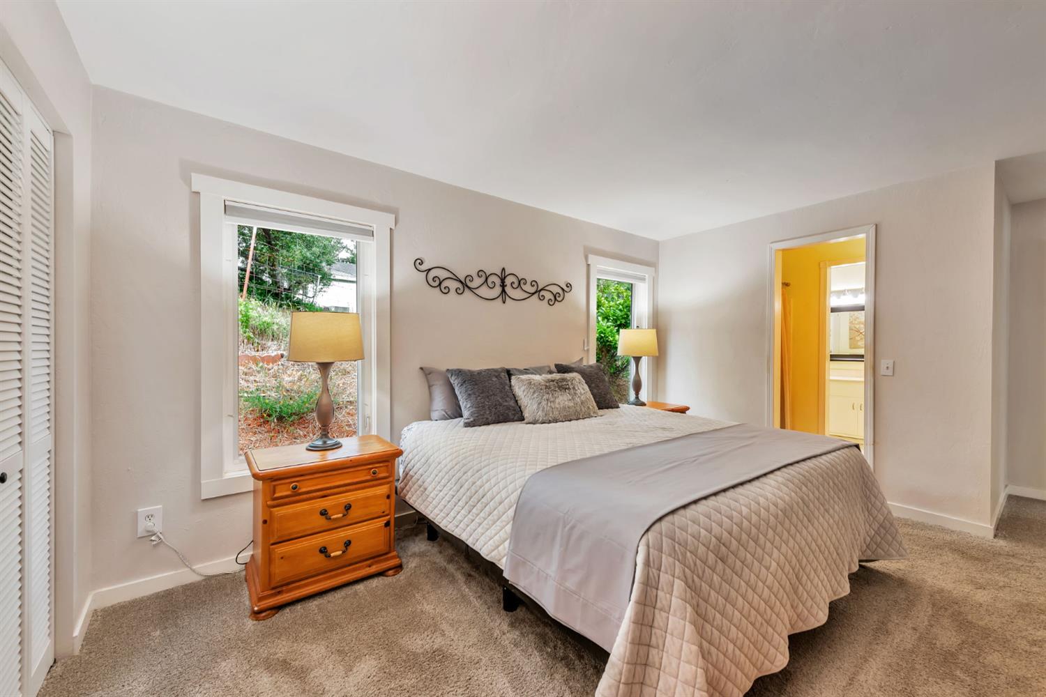 Detail Gallery Image 13 of 41 For 22175 Placer Hills Rd, Colfax,  CA 95713 - 6 Beds | 3 Baths