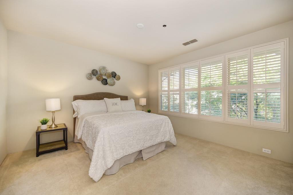 Photo #5: 225062382 Listing: Photo #5