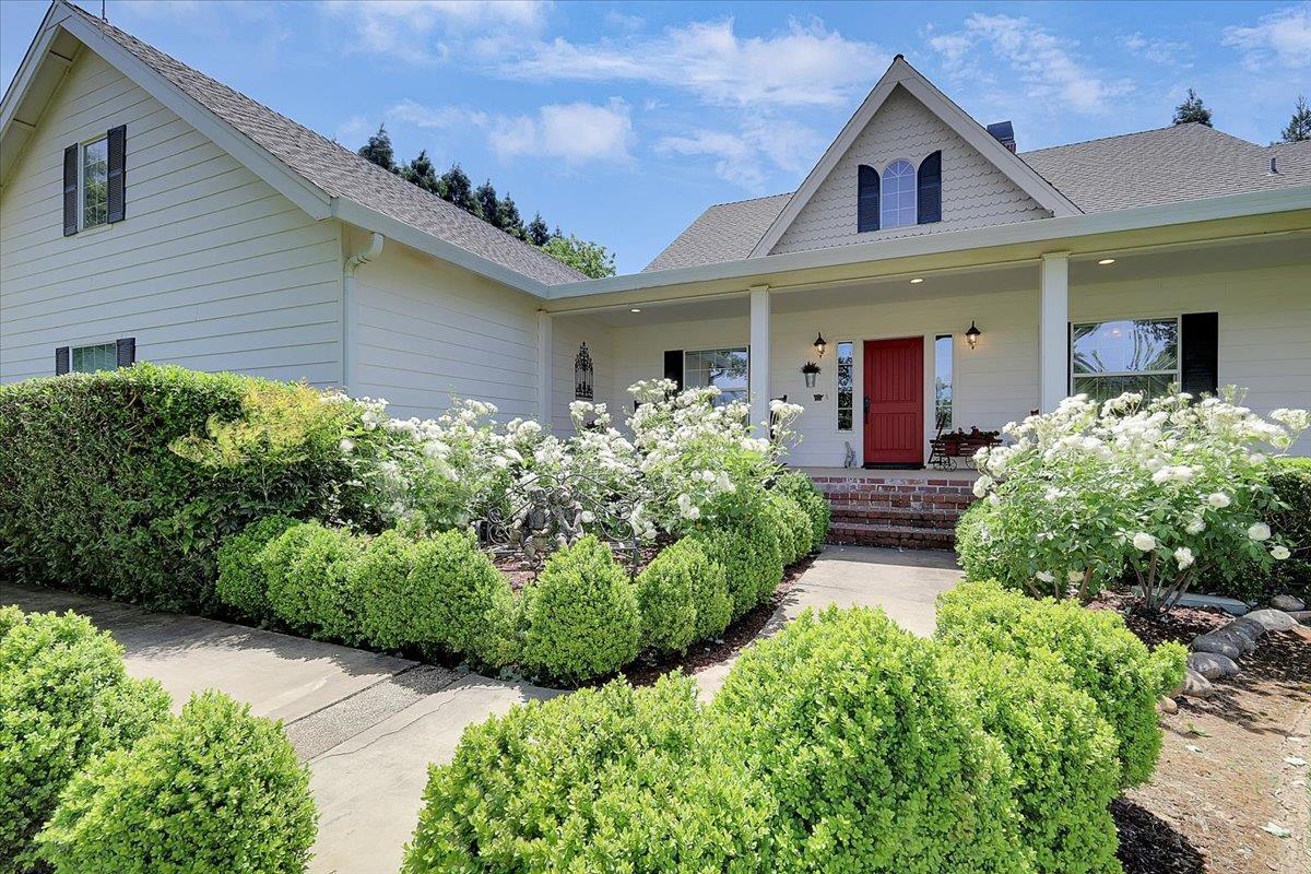 Detail Gallery Image 2 of 84 For 685 Saddleback Dr, Marysville,  CA 95901 - 3 Beds | 2/2 Baths