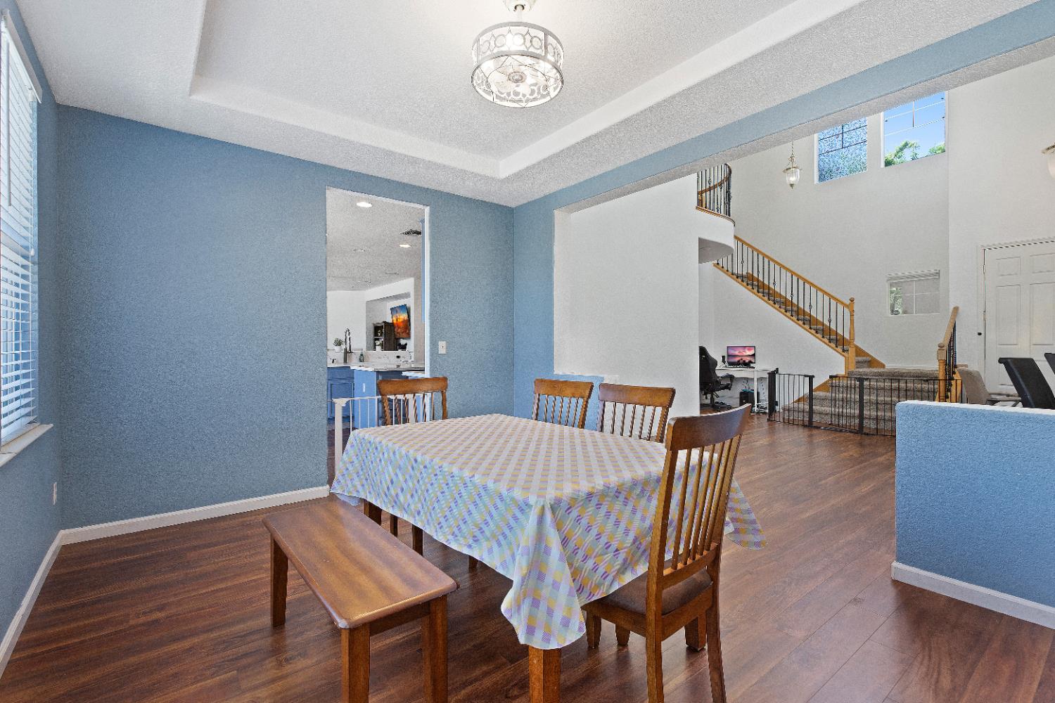 Detail Gallery Image 13 of 55 For 3408 Vancouver Dr, Modesto,  CA 95355 - 4 Beds | 3/1 Baths